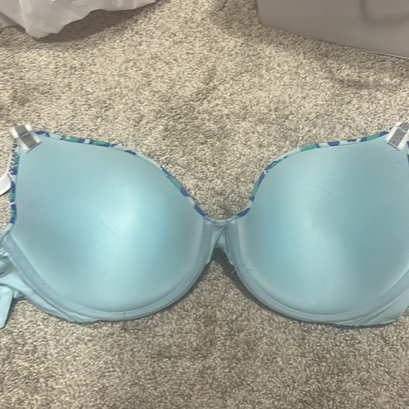 NWOT Victoria’s Secret T-Shirt Bra Size 34DD - Picture 2 of 3